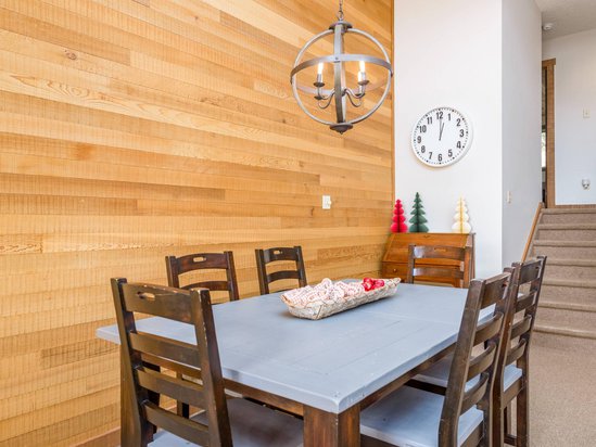 Big White 3 Bedroom Accommodation - Moguls - #4467