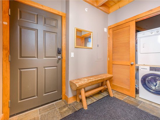 Big White 2 Bedroom Accommodation - Snow Pine Estates - #4468