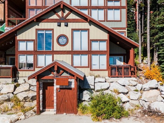 Big White 2 Bedroom Accommodation - Snow Pine Estates - #4468