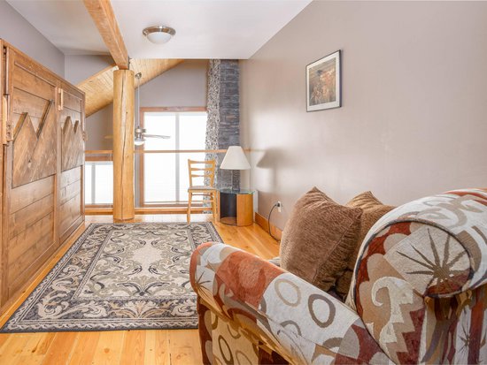 Big White 2 Bedroom Accommodation - Snow Pine Estates - #4468