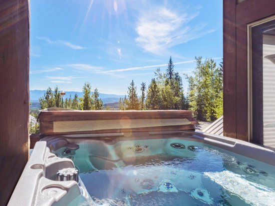 Big White 2 Bedroom Accommodation - Snow Pine Estates - #4468