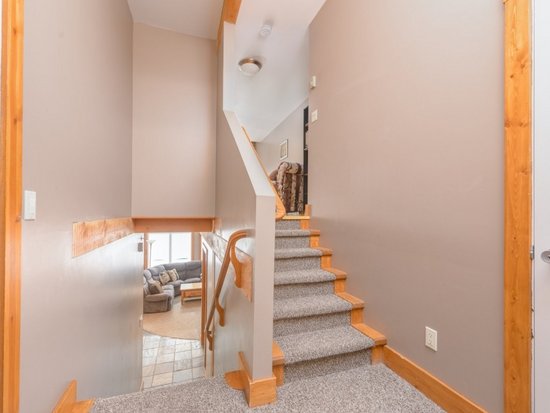 Big White 2 Bedroom Accommodation - Snow Pine Estates - #4468