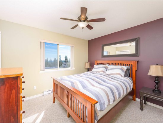 Big White 4 Bedroom Accommodation - Snow Pine Estates - #4469