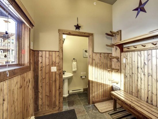 Big White 3 Bedroom Accommodation - Forest Ln Estates - #4473