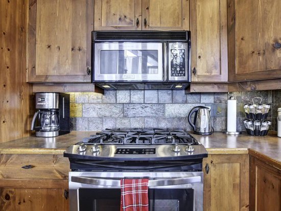 Big White 3 Bedroom Accommodation - Forest Ln Estates - #4473