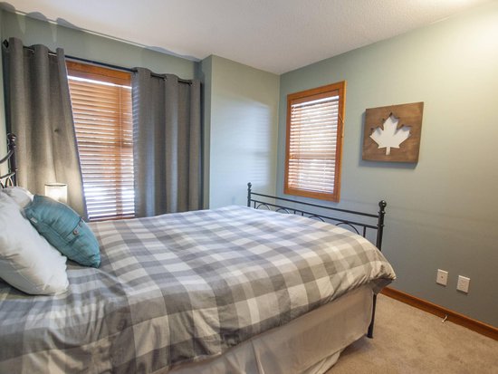 Whistler 3 Bedroom Accommodation - Treeline - #4474