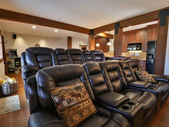 Big White 5 Bedroom Accommodation - Chalet - #4481