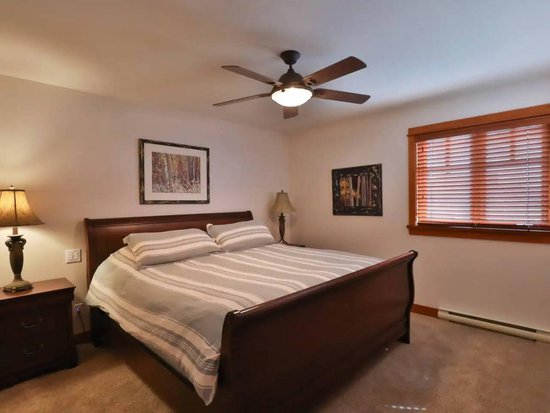 Big White 5 Bedroom Accommodation - Chalet - #4481