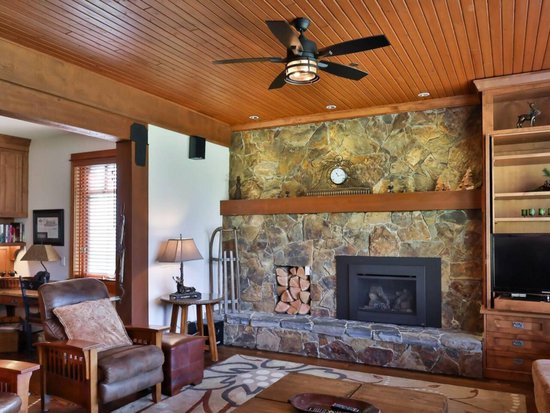 Big White 5 Bedroom Accommodation - Chalet - #4481