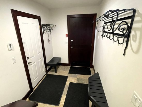 Big White 3 Bedroom Accommodation - Aspens - #4487