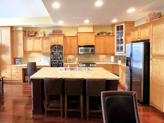 Big White 3 Bedroom Accommodation - Aspens - #4487