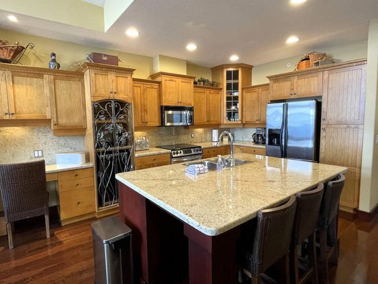 Big White 3 Bedroom Accommodation - Aspens - #4487