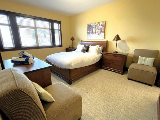 Big White 3 Bedroom Accommodation - Aspens - #4487