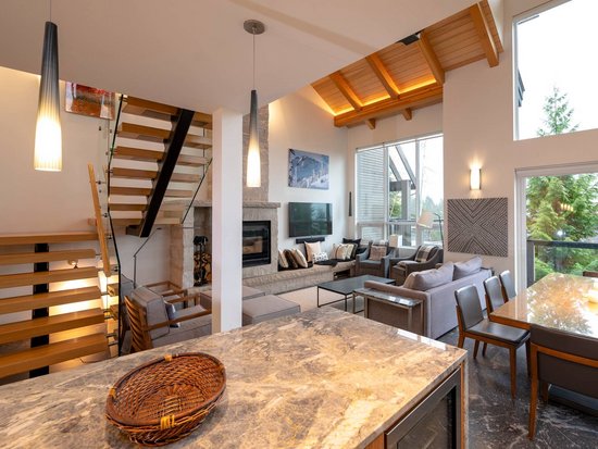 Whistler 8 Bedroom Accommodation - Cedar Ridge - #4506 Whistler 8 Bedroom Accommodation - Cedar Ridge - #4506