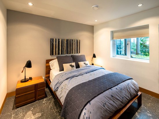 Whistler 8 Bedroom Accommodation - Cedar Ridge - #4506 Whistler 8 Bedroom Accommodation - Cedar Ridge - #4506