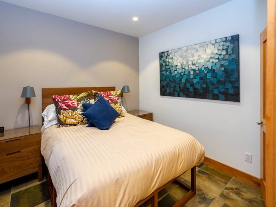 Whistler 8 Bedroom Accommodation - Cedar Ridge - #4506 Whistler 8 Bedroom Accommodation - Cedar Ridge - #4506