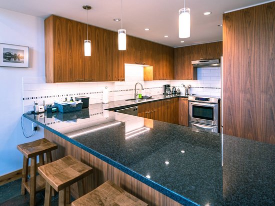 Whistler 8 Bedroom Accommodation - Cedar Ridge - #4506 Whistler 8 Bedroom Accommodation - Cedar Ridge - #4506