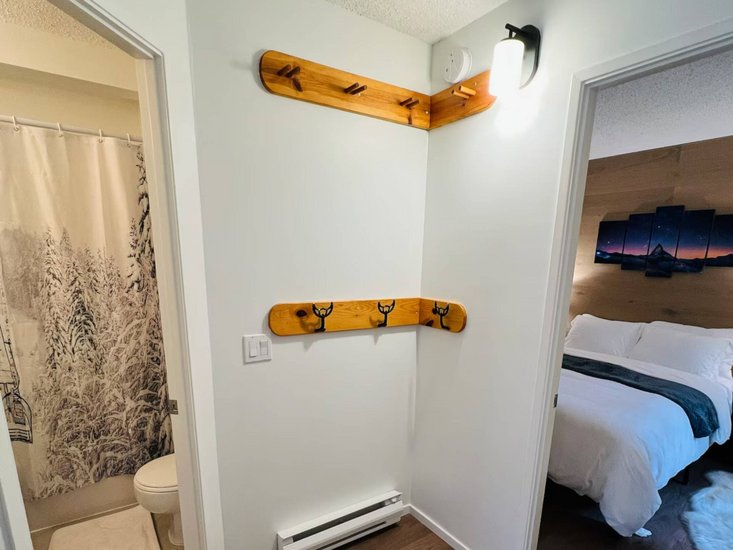 Whistler 2 Bedroom Accommodation - Gondola Village - #4513