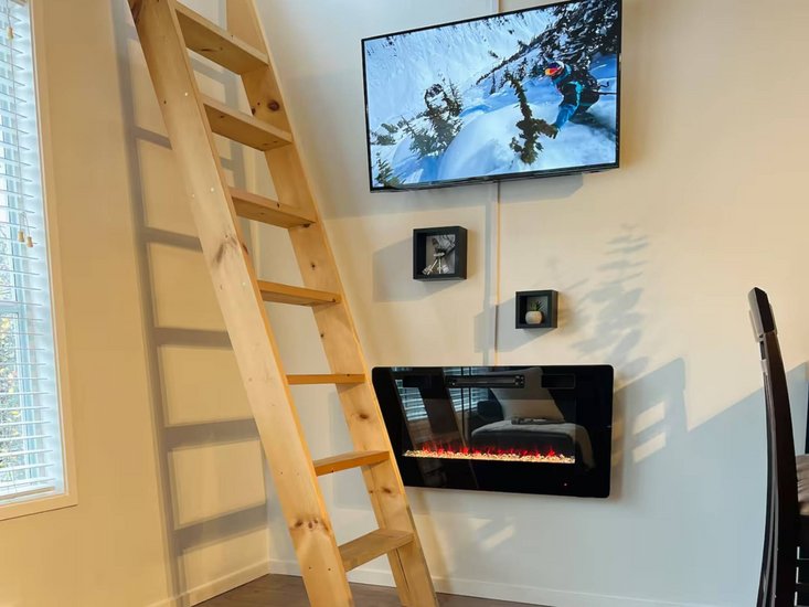 Whistler 2 Bedroom Accommodation - Gondola Village - #4513