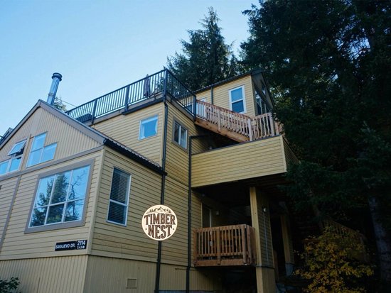 Whistler 2 Bedroom Accommodation - Gondola Village - #4513