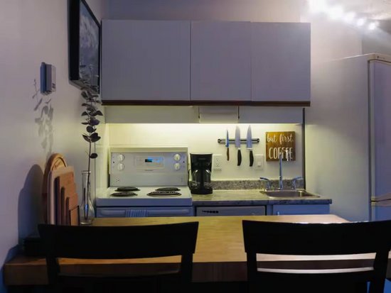 Whistler 2 Bedroom Accommodation - Gondola Village - #4513