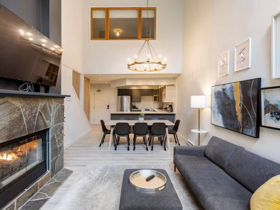 Whistler 4 Bedroom Accommodation - Powderhorn - #4515 Whistler 4 Bedroom Accommodation - Powderhorn - #4515