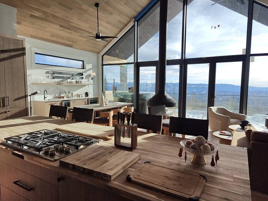 Big White 4 Bedroom Accommodation - Feathertop - #4519