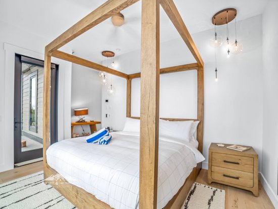 Big White 5 Bedroom Accommodation - Snowball Effect - #4519