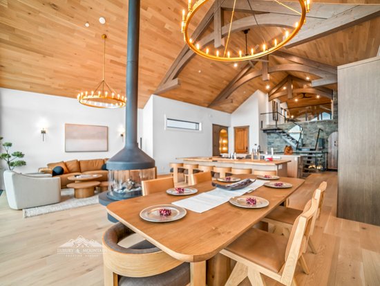 Big White 5 Bedroom Accommodation - Snowball Effect - #4519