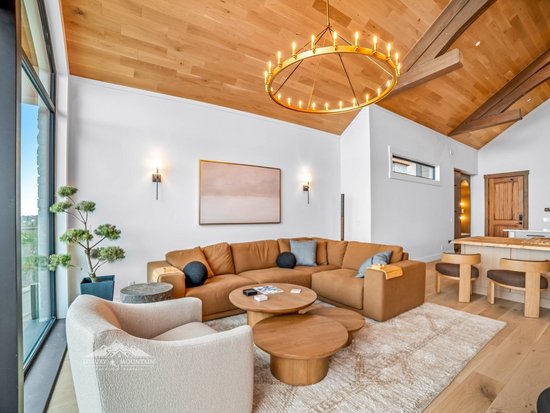 Big White 5 Bedroom Accommodation - Snowball Effect - #4519