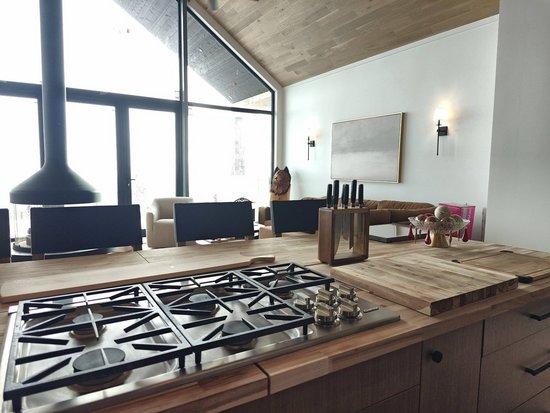 Big White 5 Bedroom Accommodation - Snowball Effect - #4519 Big White 5 Bedroom Accommodation - Snowball Effect - #4519