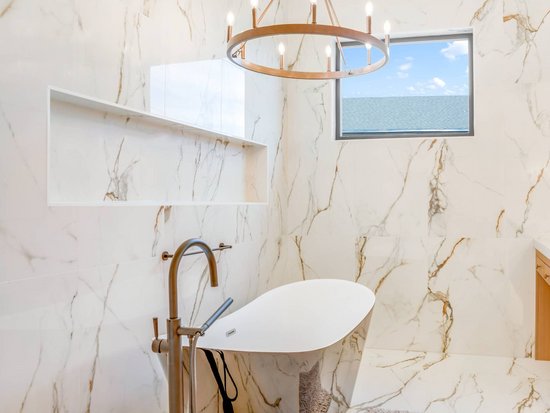 Big White 5 Bedroom Accommodation - Snowball Effect - #4519 Big White 5 Bedroom Accommodation - Snowball Effect - #4519