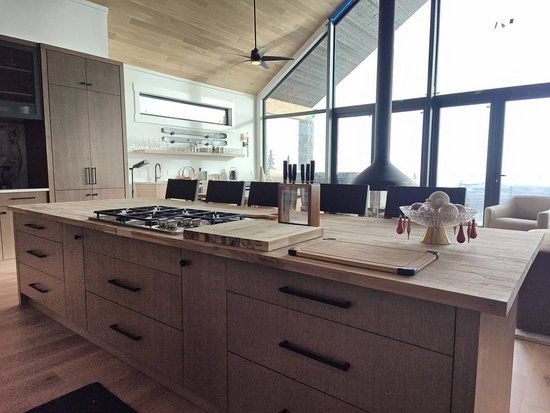 Big White 5 Bedroom Accommodation - Snowball Effect - #4519 Big White 5 Bedroom Accommodation - Snowball Effect - #4519