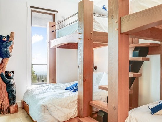 Big White 5 Bedroom Accommodation - Snowball Effect - #4519 Big White 5 Bedroom Accommodation - Snowball Effect - #4519