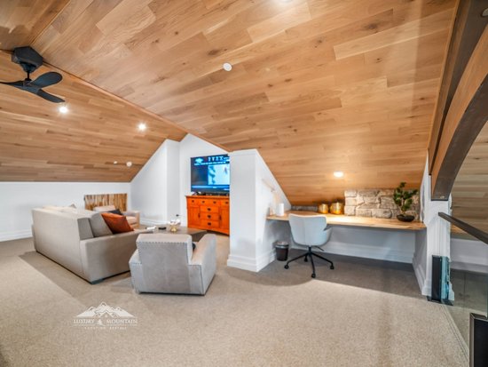 Big White 5 Bedroom Accommodation - Snowball Effect - #4519