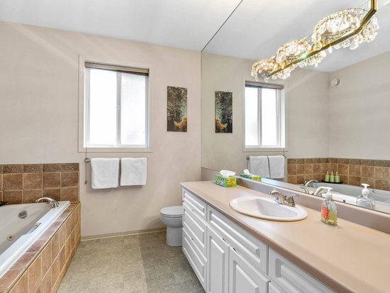 Sun Peaks 3 Bedroom Accommodation - Burfield Drive - #4520