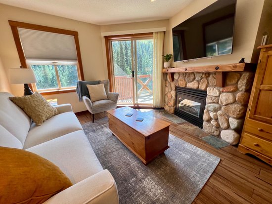 Sun Peaks 1 Bedroom Accommodation - Fireside Lodge - #4526