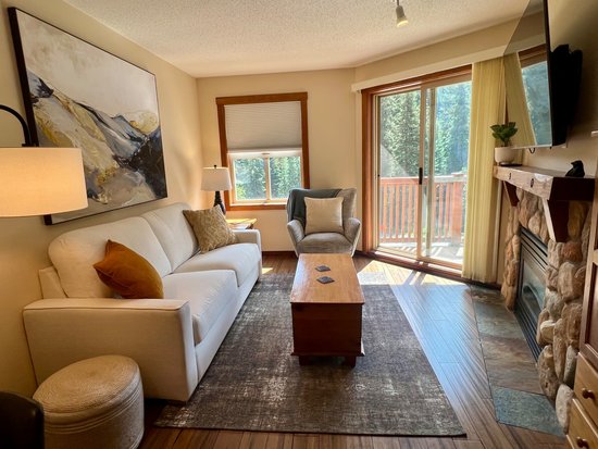 Sun Peaks 1 Bedroom Accommodation - Fireside Lodge - #4526