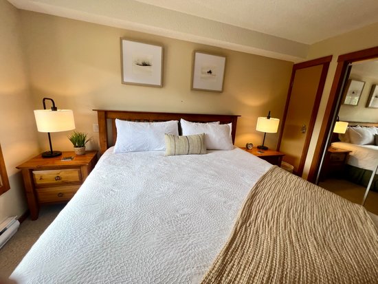 Sun Peaks 1 Bedroom Accommodation - Fireside Lodge - #4526