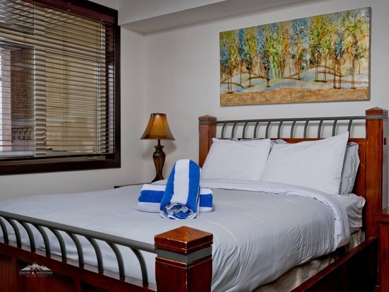 Big White 3 Bedroom Accommodation - Aspens - #4535