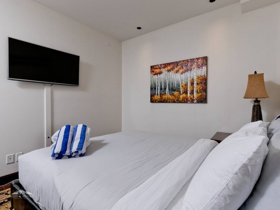 Big White 3 Bedroom Accommodation - Aspens - #4535