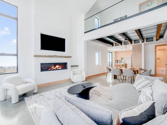 Big White 4 Bedroom Accommodation - Black Diamond - #4536