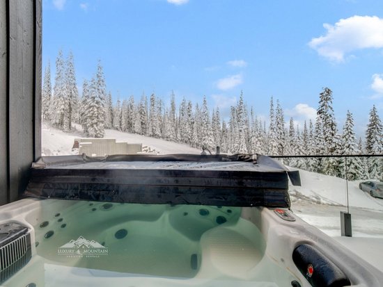 Big White 4 Bedroom Accommodation - Black Diamond - #4536