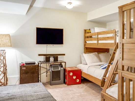 Big White 4 Bedroom Accommodation - The Edge - #4541 Big White 4 Bedroom Accommodation - The Edge - #4541