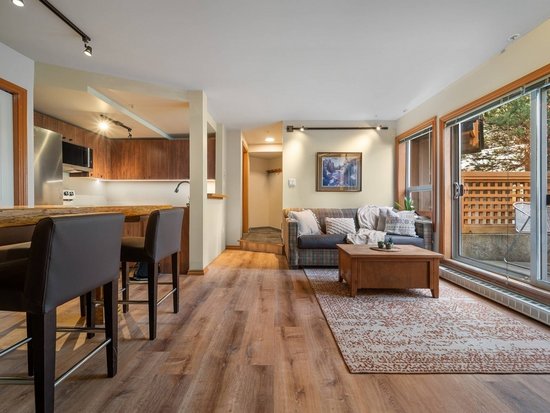 Whistler 2 Bedroom Accommodation - Glacier's Reach - #4545