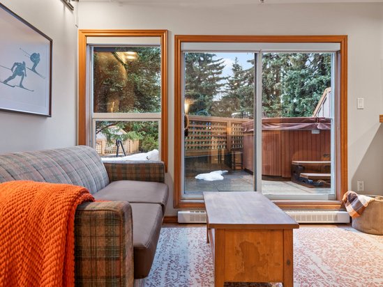 Whistler 2 Bedroom Accommodation - Glacier's Reach - #4545