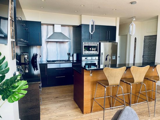 Big White 6 Bedroom Accommodation - The Edge - #4546