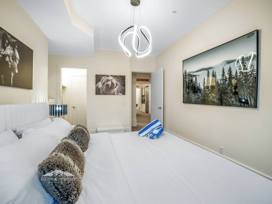 Big White 6 Bedroom Accommodation - The Edge - #4546