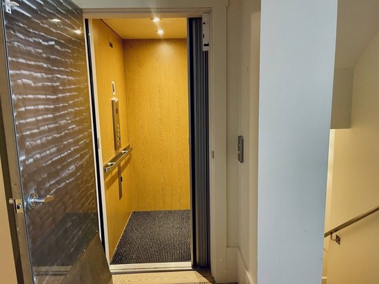 Big White 6 Bedroom Accommodation - The Edge - #4546