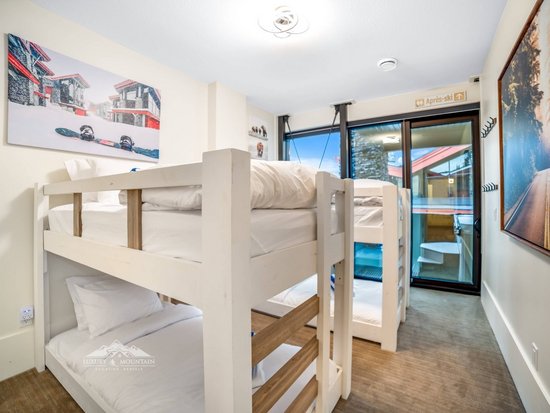 Big White 6 Bedroom Accommodation - The Edge - #4546